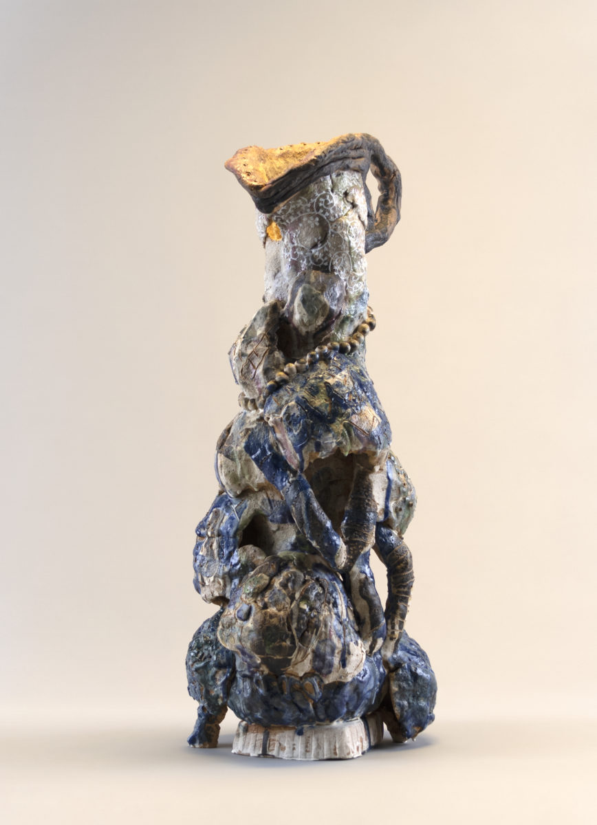 carrier 2022 | ronniecay | Ceramic sculpture | 57 cm | SOLD